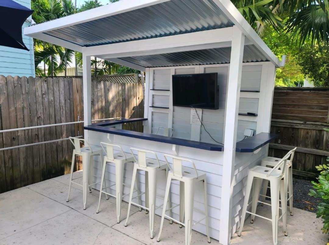 Duval Street Suite W Parking And Pool Key West Eksteriør billede